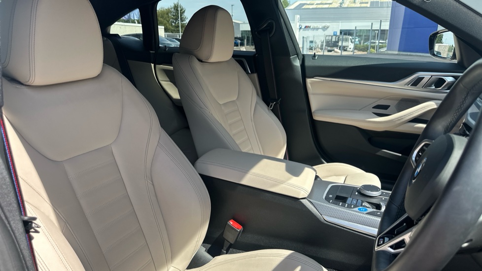 BMW i4 250kW eDrive40 M Sport 83.9kWh 5dr Auto [Pro Pack] Electric Hatchback - Image 11