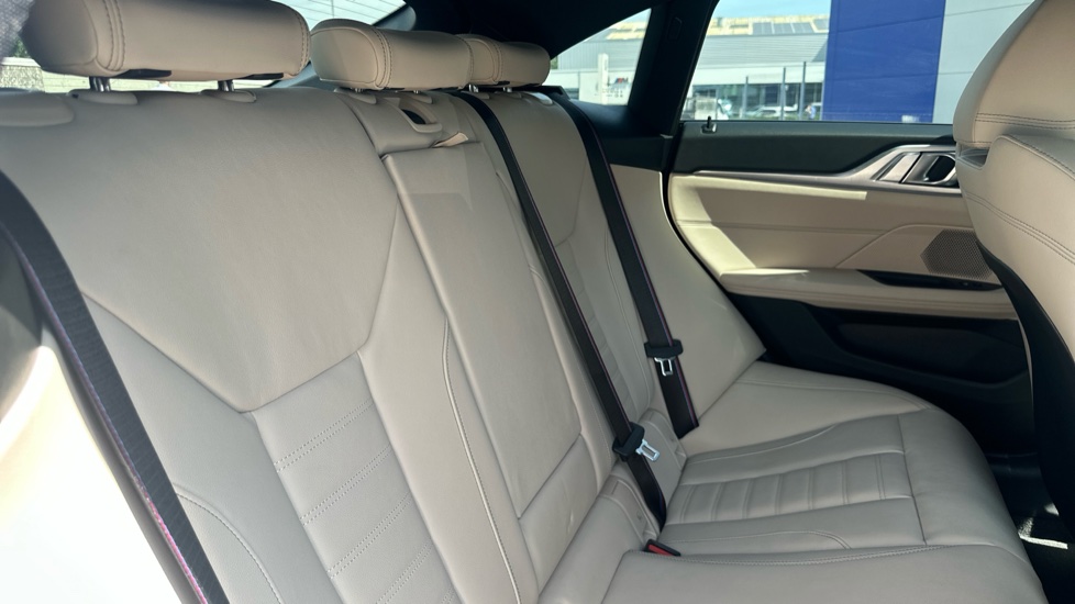 BMW i4 250kW eDrive40 M Sport 83.9kWh 5dr Auto [Pro Pack] Electric Hatchback - Image 12