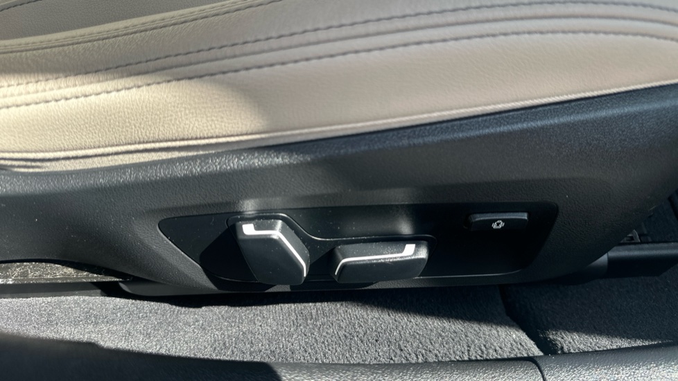 BMW i4 250kW eDrive40 M Sport 83.9kWh 5dr Auto [Pro Pack] Electric Hatchback - Image 31