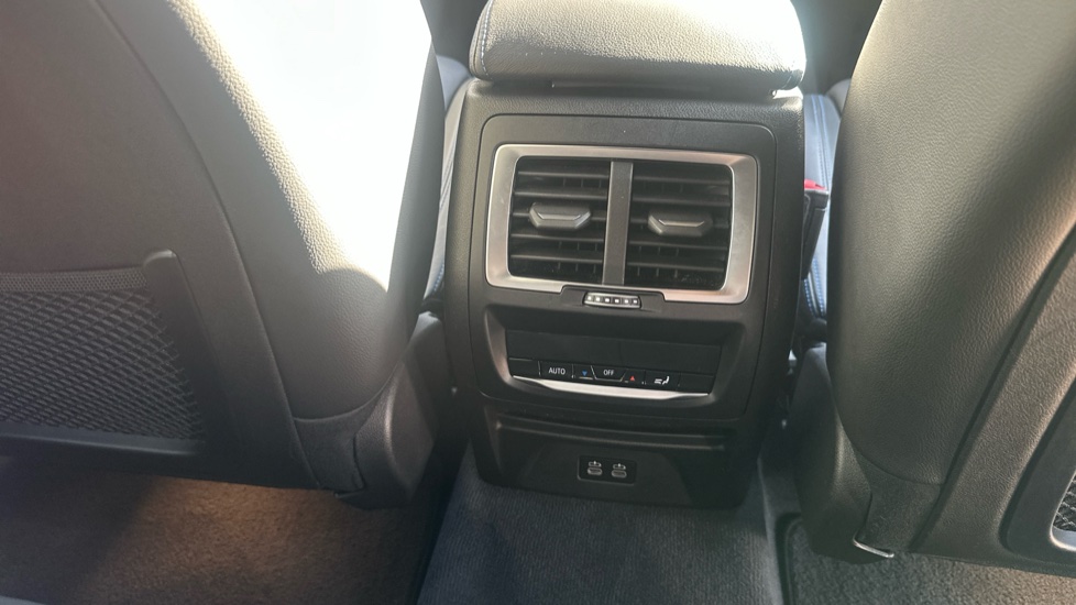 BMW iX3 210kW M Sport Pro 80kWh 5dr Auto Electric Estate - Image 30