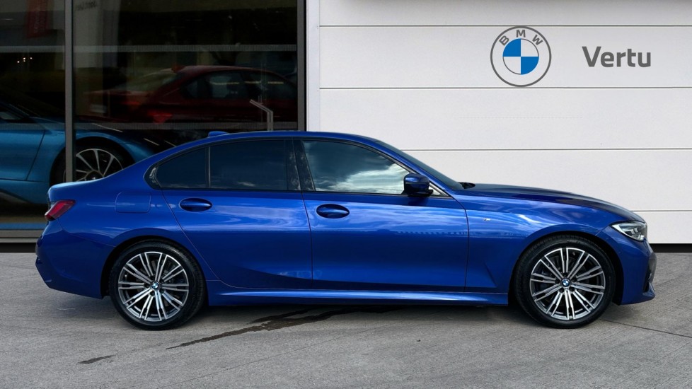 BMW 3 Series 330i M Sport 4dr Step Auto Petrol Saloon - Image 3
