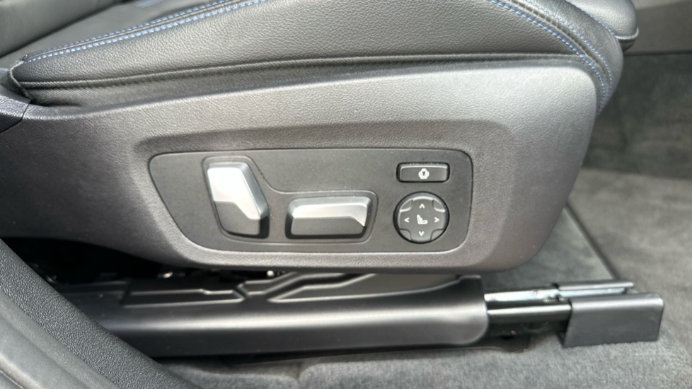 BMW iX3 210kW M Sport Pro 80kWh 5dr Auto Electric Estate - Image 37