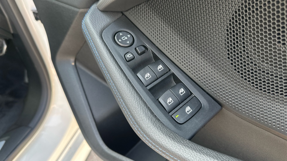 BMW 2 Series 220i M Sport 4dr Step Auto Petrol Saloon - Image 30