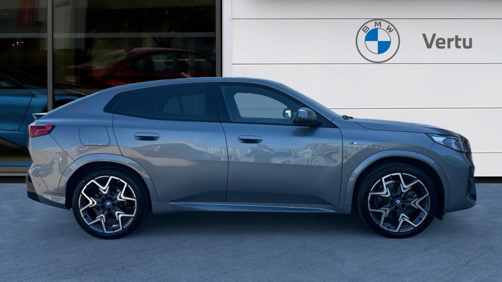 BMW iX2 230kW xDrive30 M Sport 65kWh 5dr Auto [Tech+] Electric Hatchback - Image 3