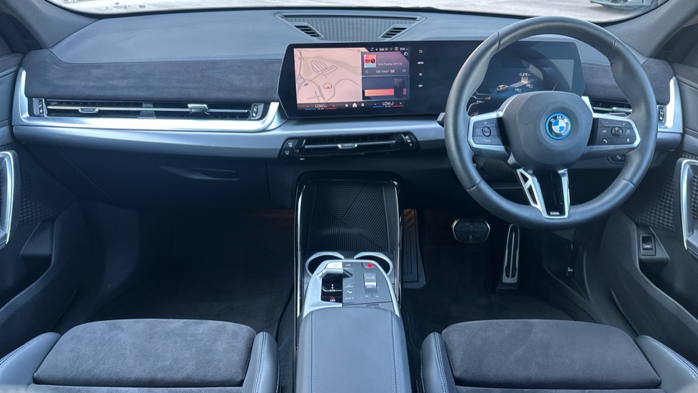 BMW iX2 230kW xDrive30 M Sport 65kWh 5dr Auto [Tech+] Electric Hatchback - Image 4