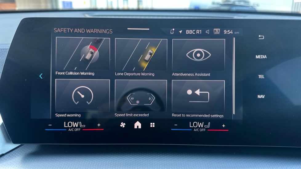 BMW iX2 230kW xDrive30 M Sport 65kWh 5dr Auto [Tech+] Electric Hatchback - Image 38