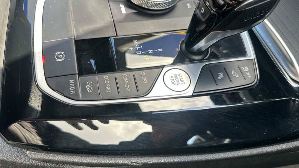 BMW X3 xDrive M40d MHT 5dr Auto Diesel Estate - Image 19