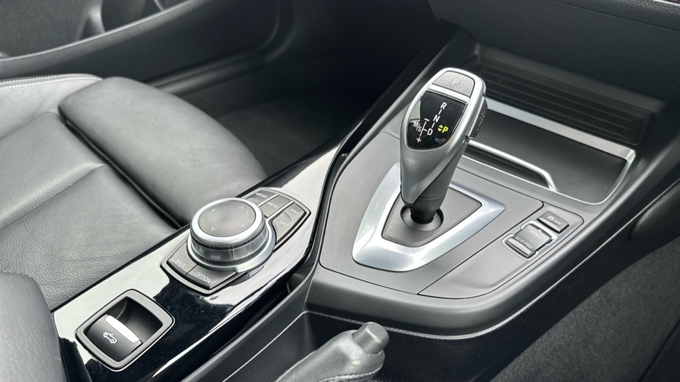 BMW 2 Series M240i 2dr [Nav] Step Auto Petrol Convertible - Image 10