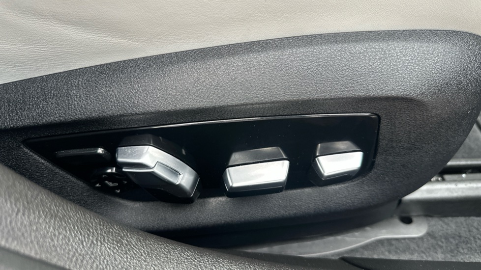 BMW M5 Competition 4dr DCT Petrol Saloon - Image 38