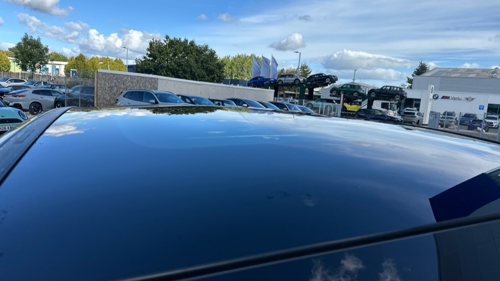 BMW iX 240kW xDrive40 M Sport Edition 76.6kWh 5dr Auto Electric Estate - Image 21