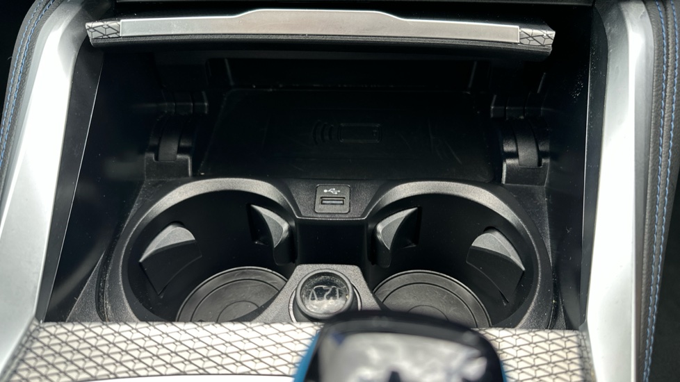BMW i4 250kW eDrive40 M Sport 83.9kWh 5dr Auto Electric Hatchback - Image 56