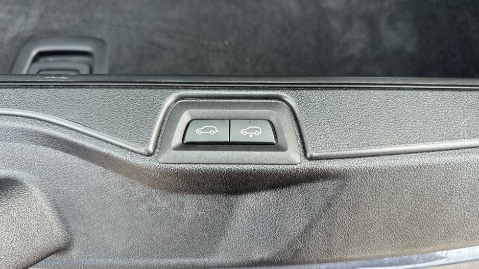 BMW X5 xDrive40i M Sport 5dr Auto Petrol Estate - Image 29