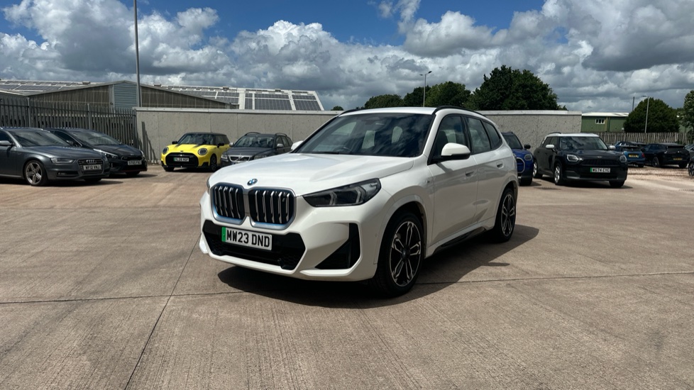 BMW iX1 230kW xDrive30 M Sport 65kWh 5dr Auto Electric Estate - Image 25