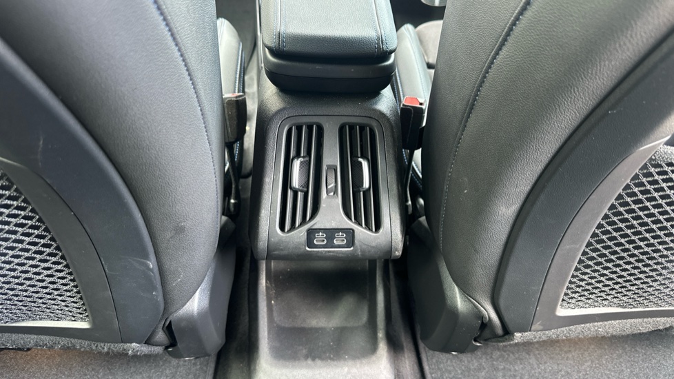 BMW iX1 230kW xDrive30 M Sport 65kWh 5dr Auto Electric Estate - Image 29
