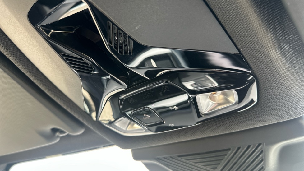 BMW iX1 230kW xDrive30 M Sport 65kWh 5dr Auto Electric Estate - Image 33