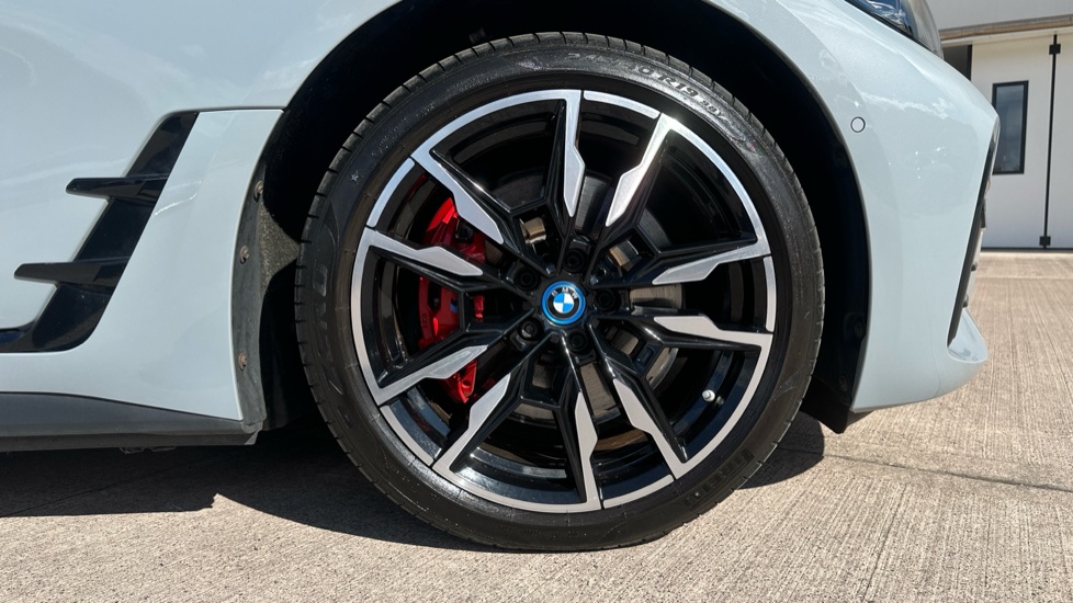 BMW i4 400kW M50 83.9kWh 5dr Auto Electric Hatchback - Image 14