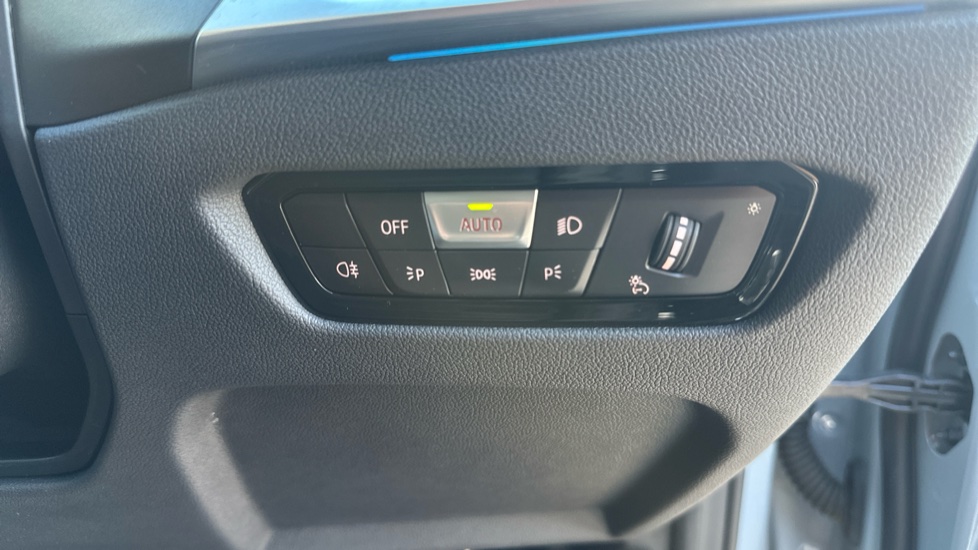BMW i4 400kW M50 83.9kWh 5dr Auto Electric Hatchback - Image 32