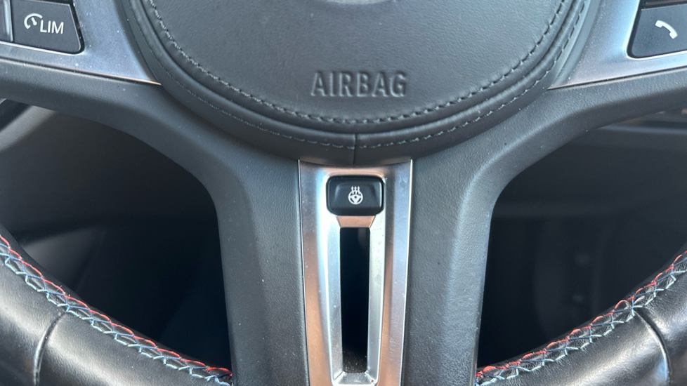 BMW i4 400kW M50 83.9kWh 5dr Auto Electric Hatchback - Image 34