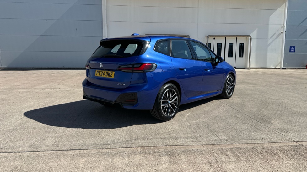 BMW 2 Series 220i MHT M Sport 5dr DCT Petrol Hatchback - Image 25