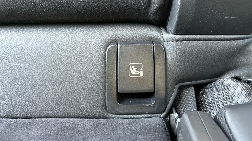 BMW 2 Series 220i MHT M Sport 5dr DCT Petrol Hatchback - Image 28