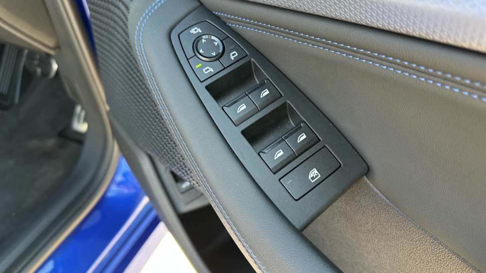BMW 2 Series 220i MHT M Sport 5dr DCT Petrol Hatchback - Image 31