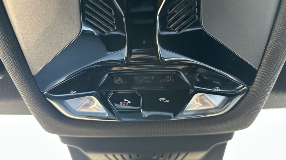 BMW 2 Series 220i MHT M Sport 5dr DCT Petrol Hatchback - Image 35