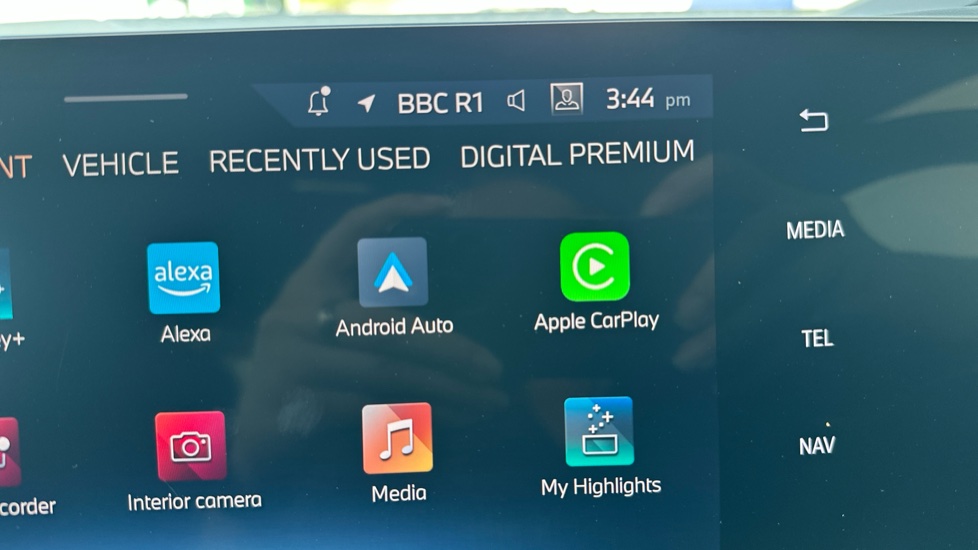 BMW 2 Series 220i MHT M Sport 5dr DCT Petrol Hatchback - Image 38