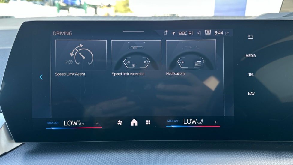 BMW 2 Series 220i MHT M Sport 5dr DCT Petrol Hatchback - Image 42