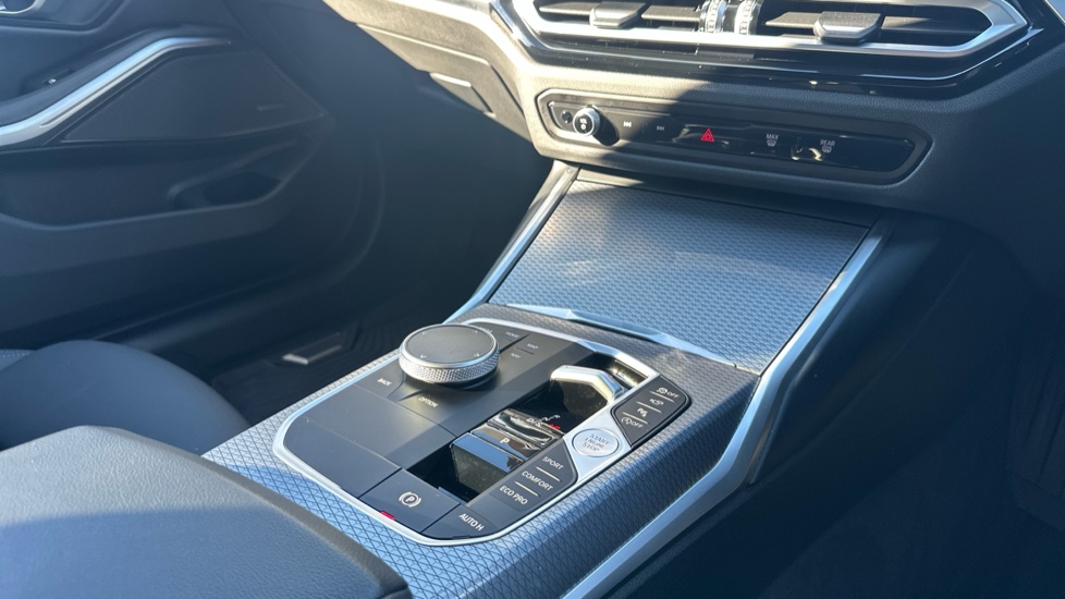 BMW 3 Series 320i M Sport 5dr Step Auto Petrol Estate - Image 10