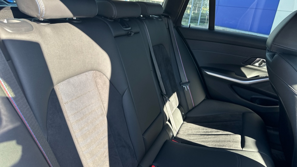 BMW 3 Series 320i M Sport 5dr Step Auto Petrol Estate - Image 12