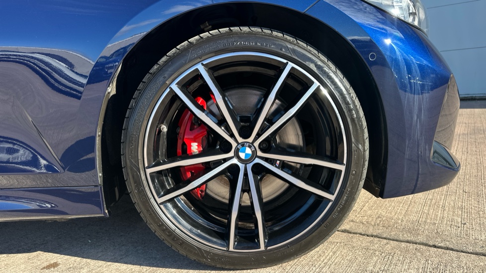 BMW 3 Series 320i M Sport 5dr Step Auto Petrol Estate - Image 14