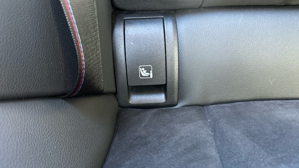 BMW 3 Series 320i M Sport 5dr Step Auto Petrol Estate - Image 29