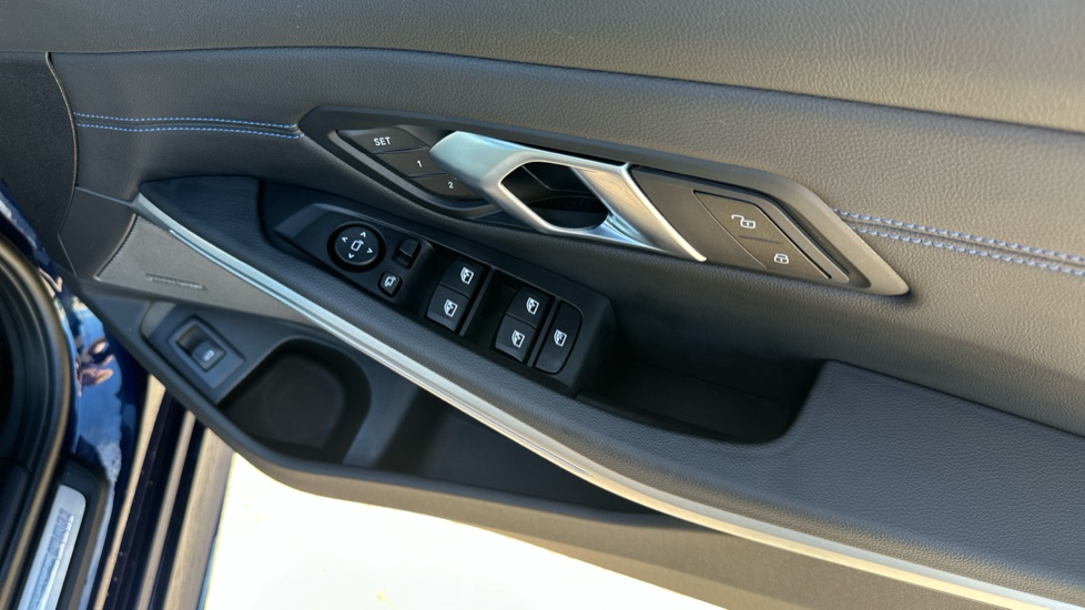 BMW 3 Series 320i M Sport 5dr Step Auto Petrol Estate - Image 32