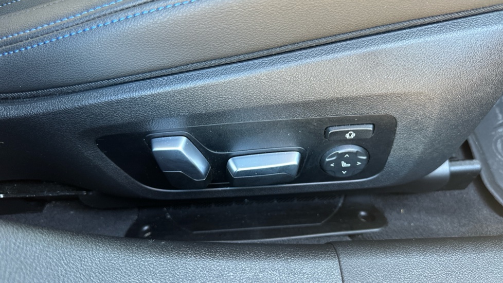 BMW 3 Series 320i M Sport 5dr Step Auto Petrol Estate - Image 33