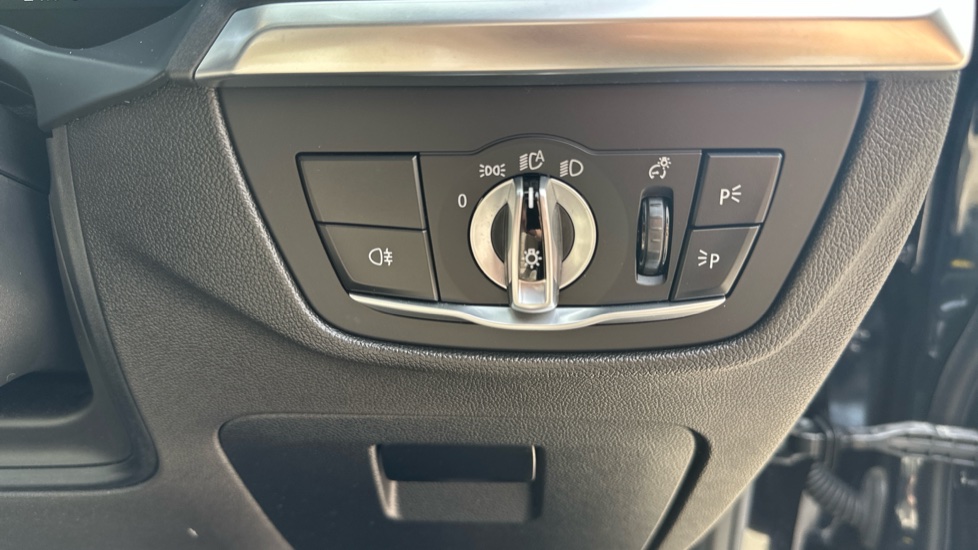 BMW iX3 210kW M Sport Pro 80kWh 5dr Auto Electric Estate - Image 36