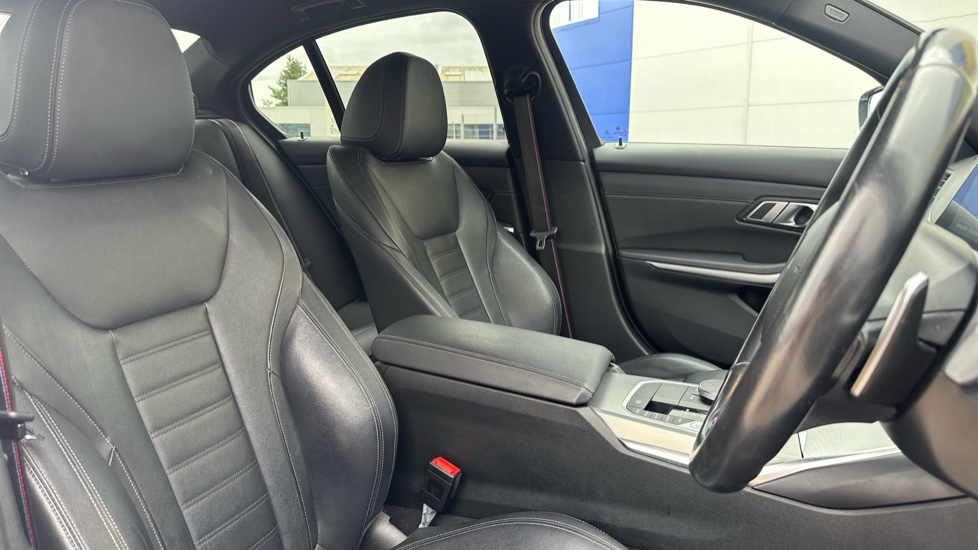 BMW 3 Series 320i M Sport 4dr Step Auto [Pro Pack] Petrol Saloon - Image 11
