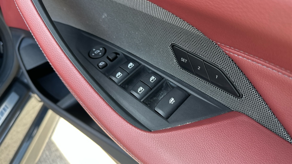 BMW 4 Series 420i M Sport Pro Edition 2dr Step Auto Petrol Convertible - Image 30