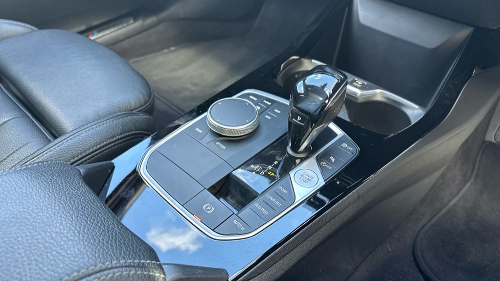 BMW 1 Series M135i xDrive 5dr Step Auto Petrol Hatchback - Image 10