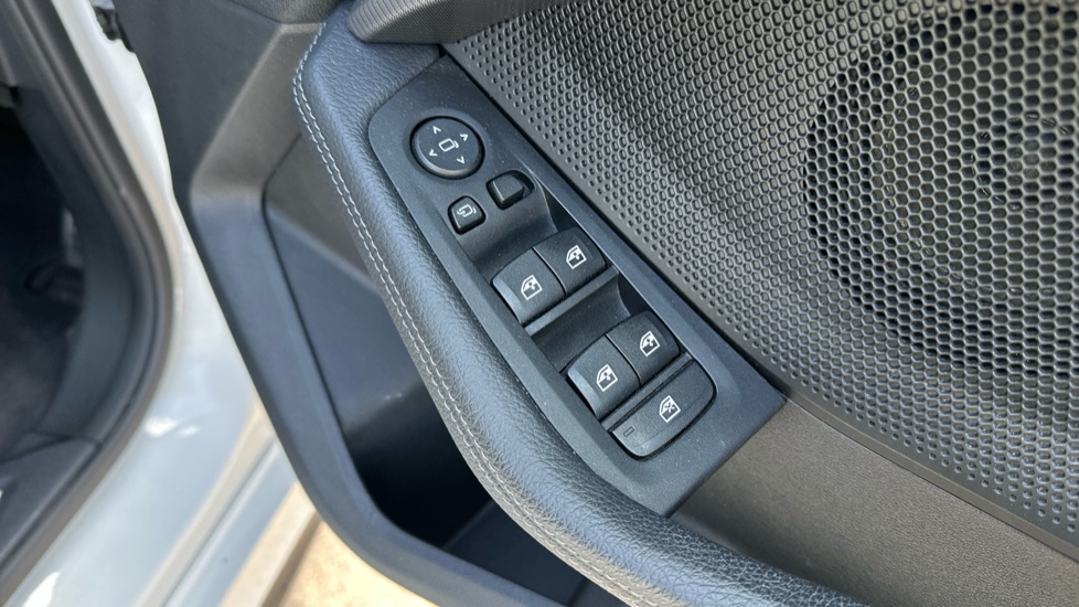 BMW 1 Series M135i xDrive 5dr Step Auto Petrol Hatchback - Image 34