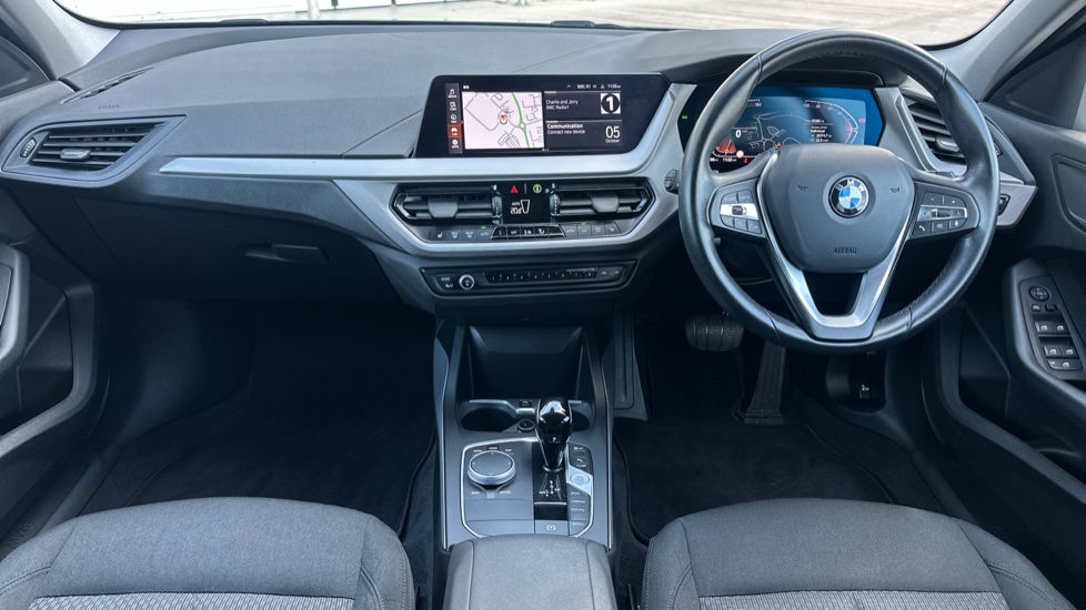 BMW 1 Series 118i [136] SE 5dr [Live Cockpit Professional] Petrol Hatchback - Image 4