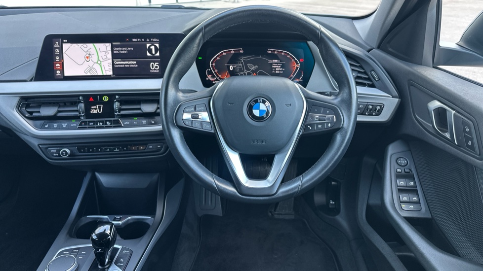 BMW 1 Series 118i [136] SE 5dr [Live Cockpit Professional] Petrol Hatchback - Image 5