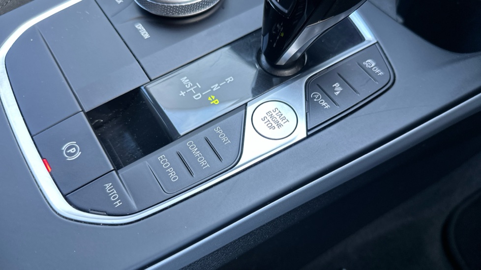 BMW 1 Series 118i [136] SE 5dr [Live Cockpit Professional] Petrol Hatchback - Image 19
