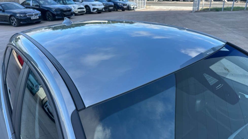 BMW 1 Series 118i [136] SE 5dr [Live Cockpit Professional] Petrol Hatchback - Image 21