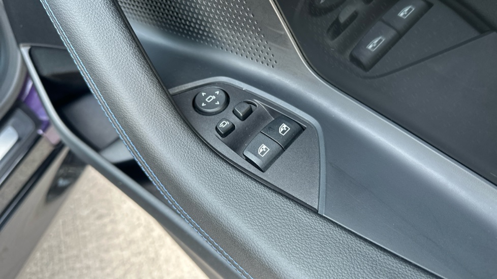 BMW 2 Series 220i M Sport 2dr Step Auto Petrol Coupe - Image 28