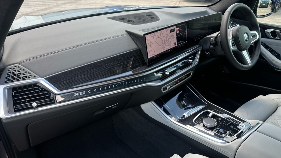 BMW X5 xDrive50e M Sport 5dr Auto Estate - Image 7
