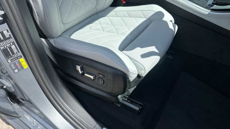 BMW X5 xDrive50e M Sport 5dr Auto Estate - Image 37