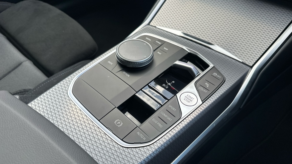 BMW 3 Series 320i M Sport 4dr Step Auto [Pro Pack] Petrol Saloon - Image 10