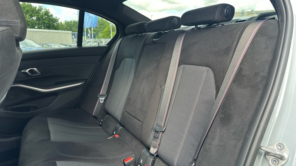 BMW 3 Series 320i M Sport 4dr Step Auto [Pro Pack] Petrol Saloon - Image 12