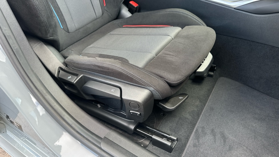 BMW 3 Series 320i M Sport 4dr Step Auto [Pro Pack] Petrol Saloon - Image 31