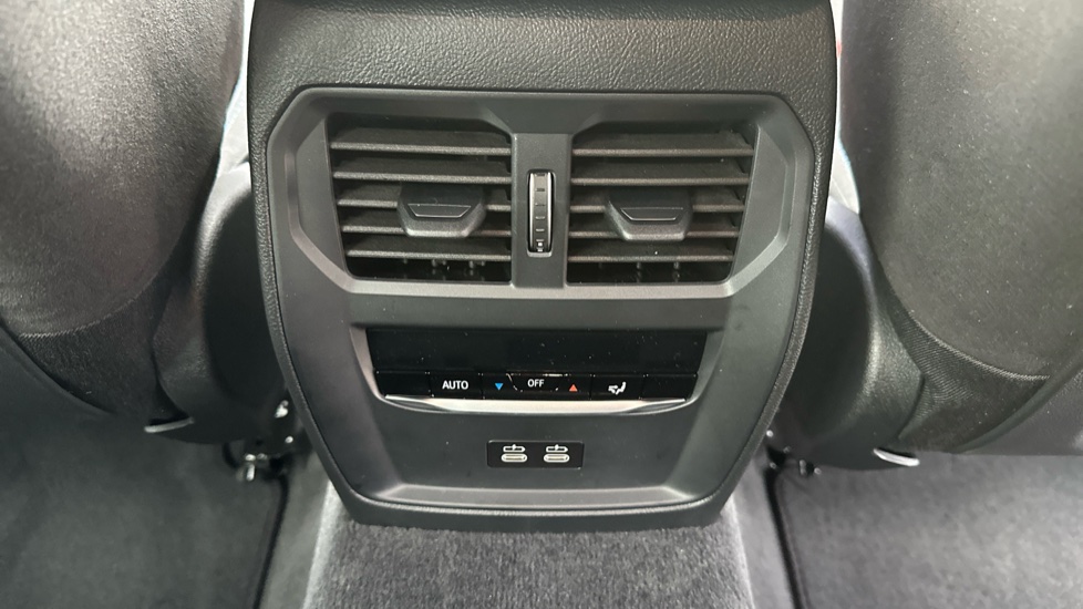 BMW 3 Series 320i M Sport 5dr Step Auto [Pro Pack] Petrol Estate - Image 30